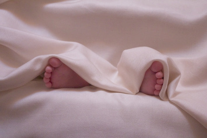 Crib sheet natural mulberry silk