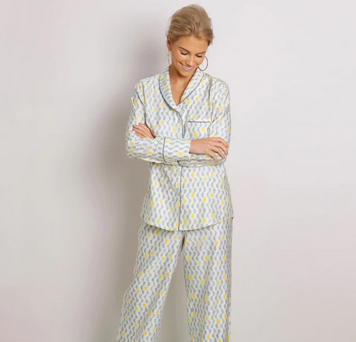 "Discover Ethical Elegance: Mulberry Silk Pyjamas for Luxurious Comfort in Ireland"