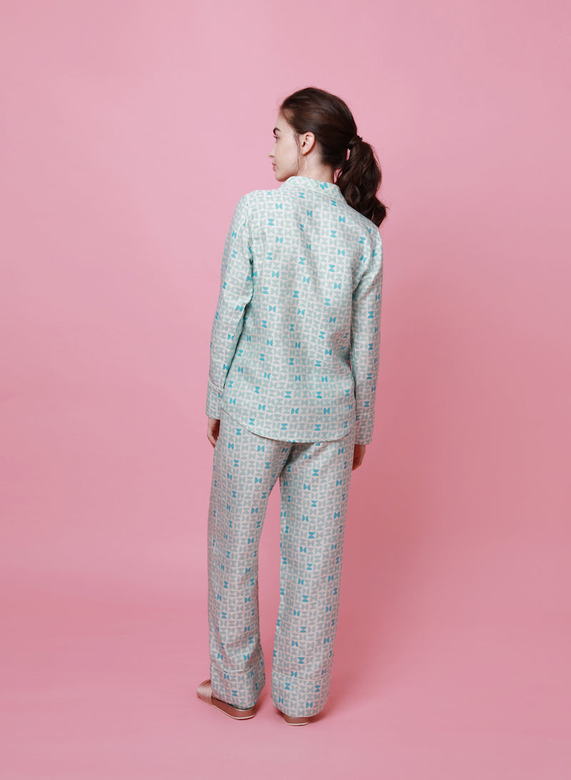 Mulberry Silk Pyjamas - Varanasi Blue. Please note that pieces purchased in our Archive Sale can't be refunded. We are happy to offer an exchange, if we have the stock available or a credit note.